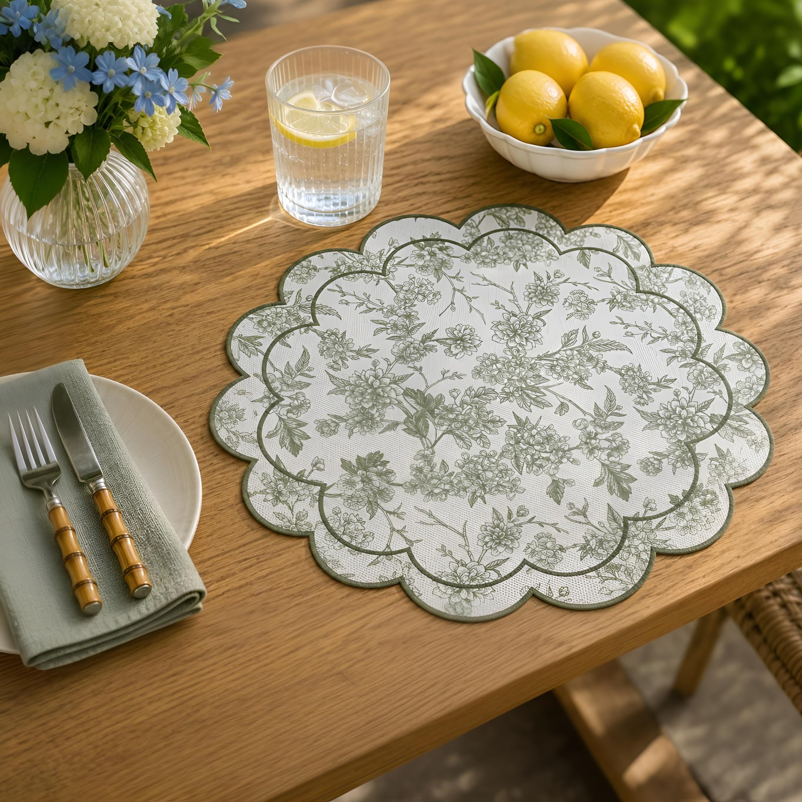 Dainty Home Botanical Bliss Vinyl Round Placemat Set of 6, Waterproof Easy Clean Scalloped Placemats