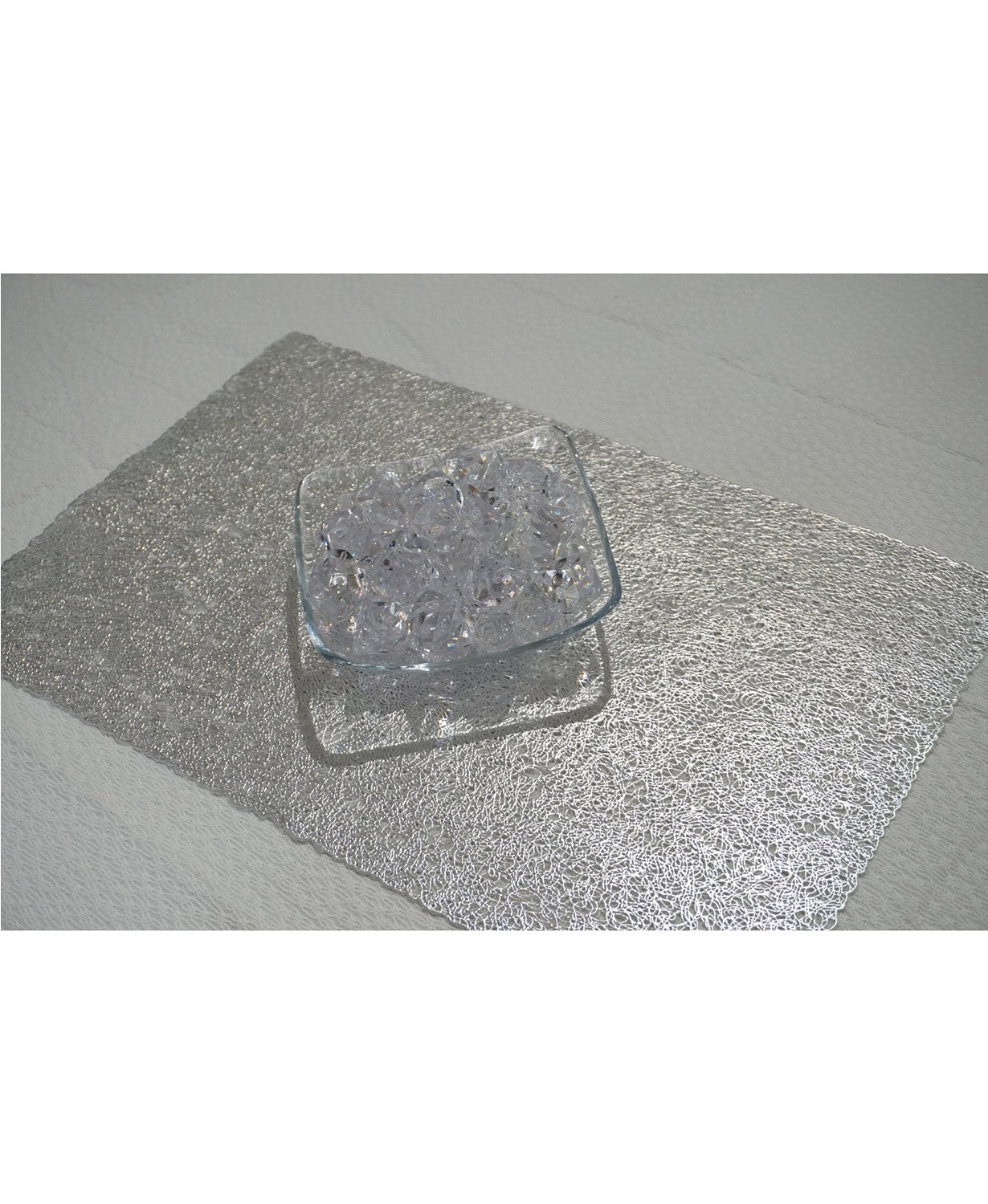 Dainty Home Lacey Woven Metallic Lace Crossweave With Metallic Lace Pattern Reversible 12" x 18" Rectangular Placemats
