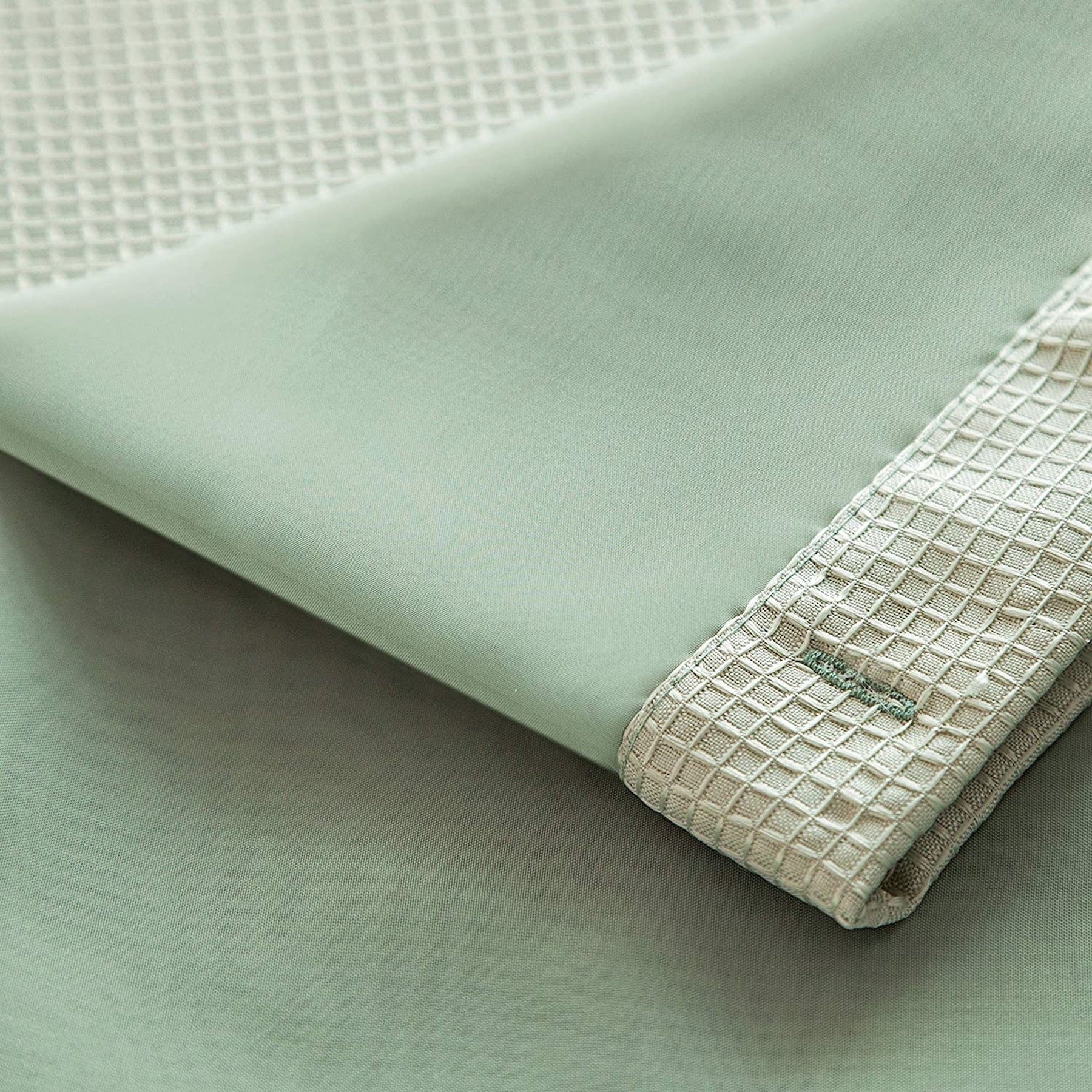 Dainty Home Complete 2 in 1 Waffle Weave Hotel Spa Style Fabric Shower Curtain Snap On/Off Waterproof Detachable Liner Set