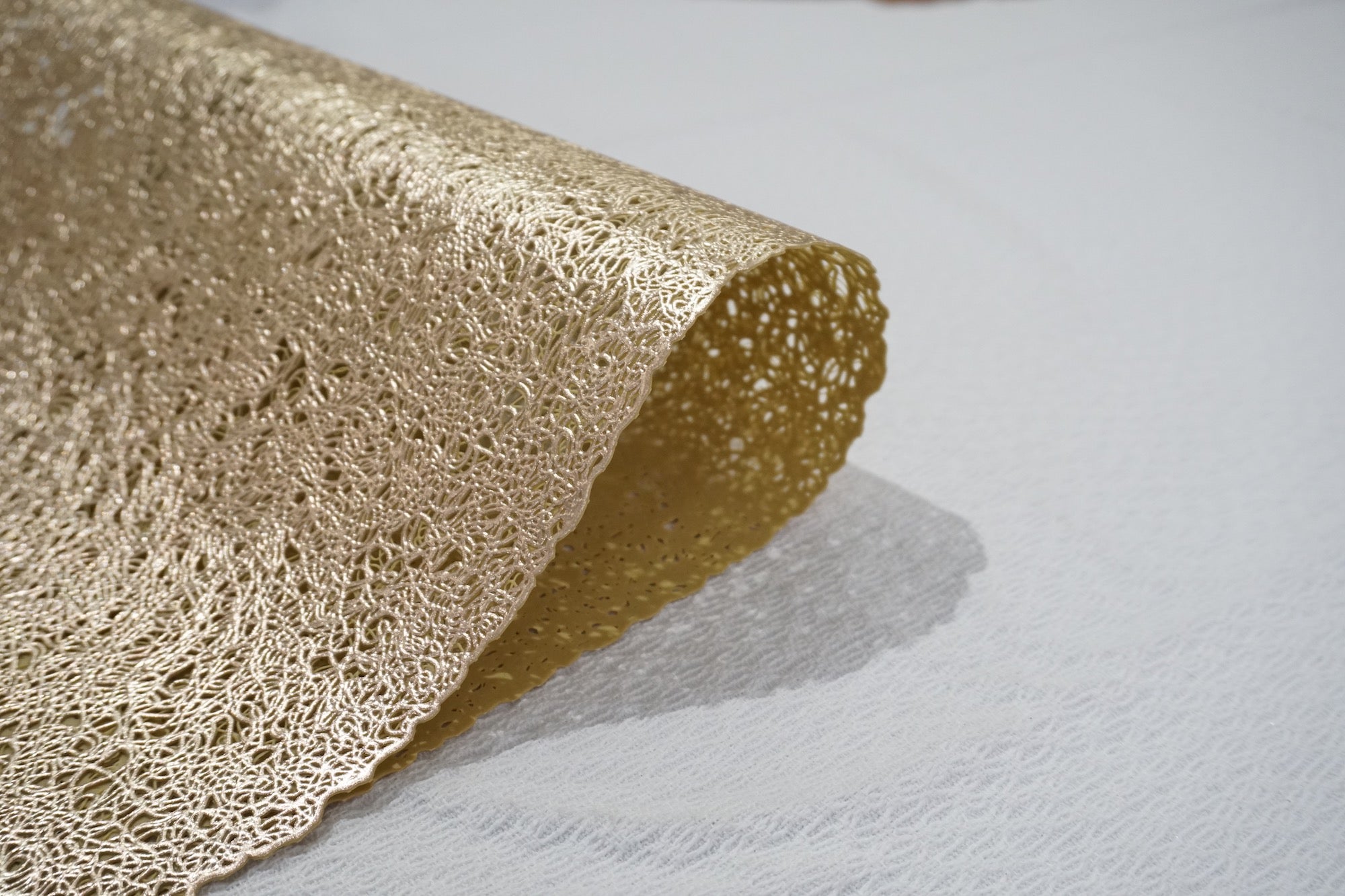Dainty Home Lacey Woven Metallic Lace Crossweave With Metallic Lace Pattern Reversible 12" x 18" Rectangular Placemats