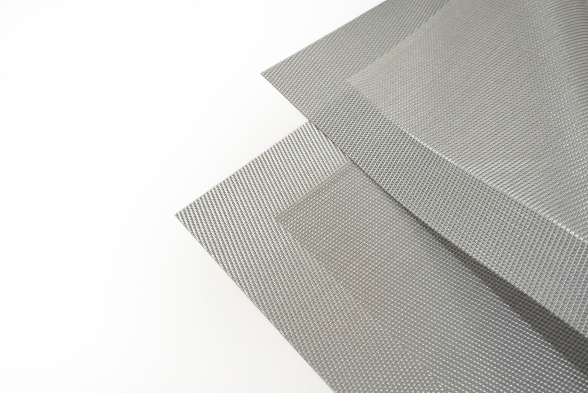 Dainty Home Napa Woven Textilene Crossweave With Solid Geometric Pattern Reversible 12" x 18" Rectangular Placemat