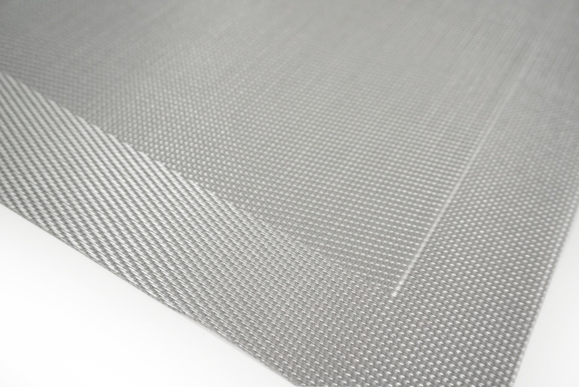 Dainty Home Napa Woven Textilene Crossweave With Solid Geometric Pattern Reversible 12" x 18" Rectangular Placemat