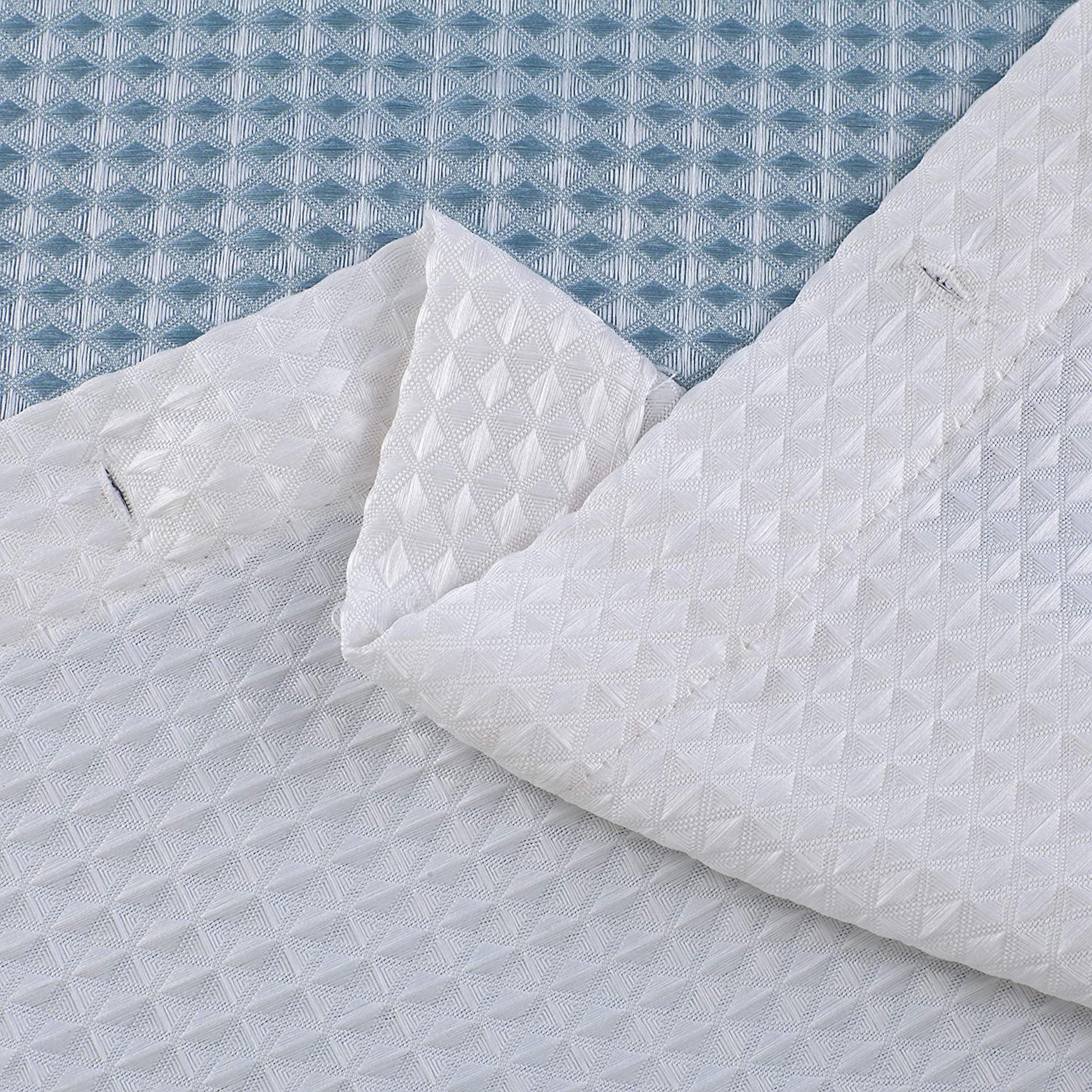 Dainty Home Ombre Waffle 3D Striped Waffle Weave Textured Ombre Stripe Designed Fabric Shower Curtain