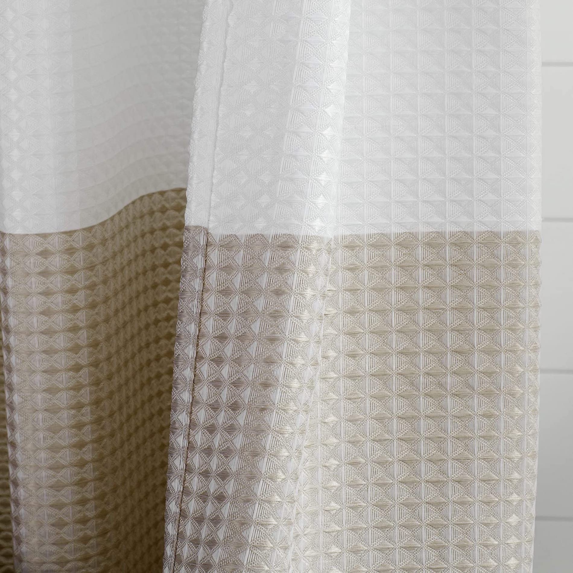 Dainty Home Ombre Waffle 3D Striped Waffle Weave Textured Ombre Stripe Designed Fabric Shower Curtain
