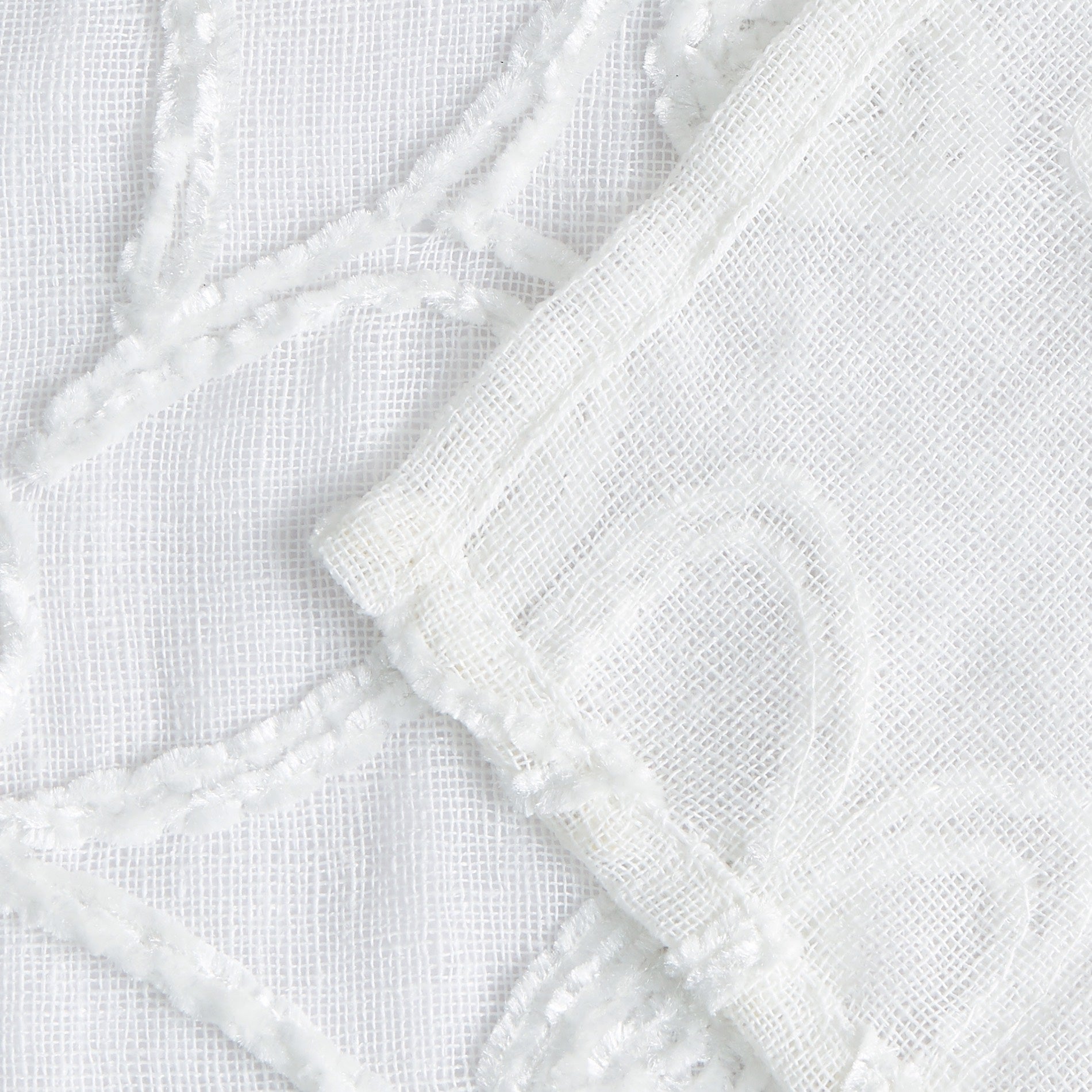 Dainty Home Rita 3D Linen Look Textured Floral 3D Chenille Designed Fabric Shower Curtain